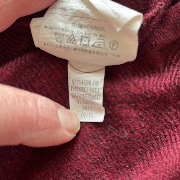 Old Navy pull over pocket long sleeves red wine color scoop neck size M - Picture 12 of 13